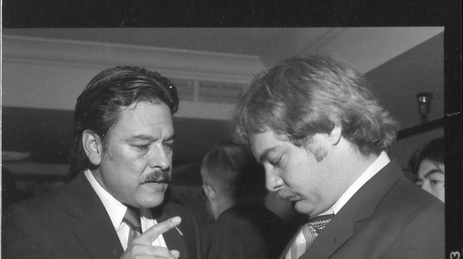 Willie Velásquez (left)