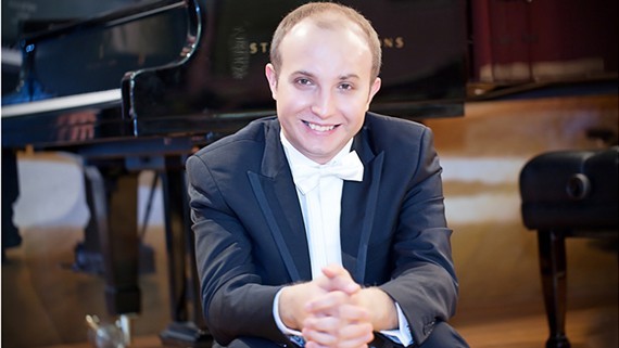 Alexander Gavrylyuk, piano