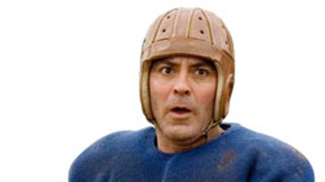 Run, George, run! Clooney takes it to the endzone with Leatherheads.