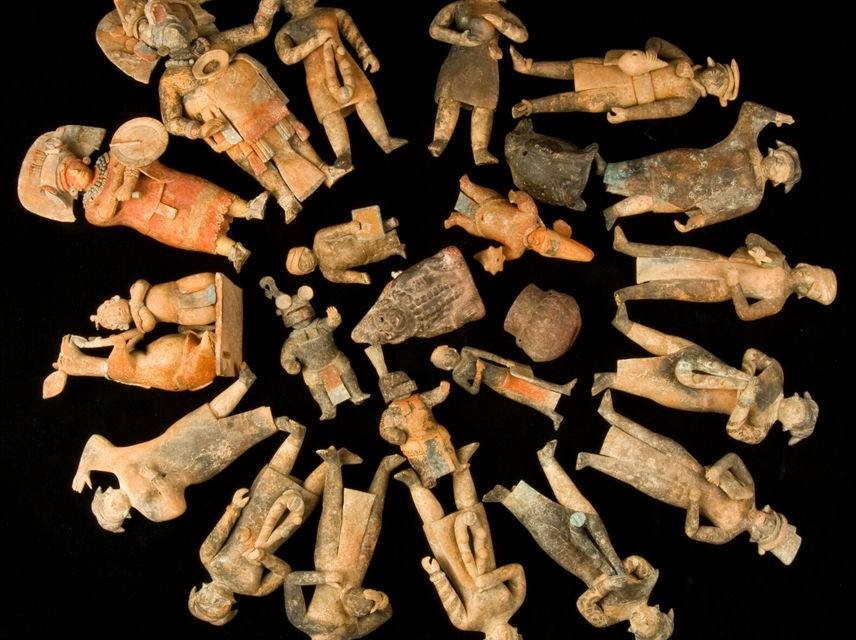 ancient_maya_figurines_.jpg