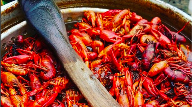 Celebrate Memorial Day with a Cajun Crawfish Boil and Pig Roast