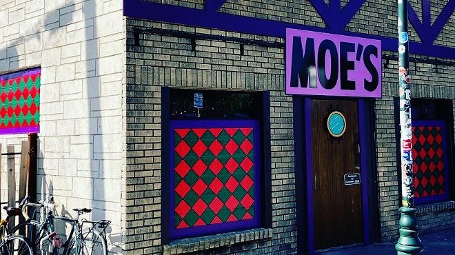 Austin Bar Transforms Into Moe's Tavern from The Simpsons for Halloween