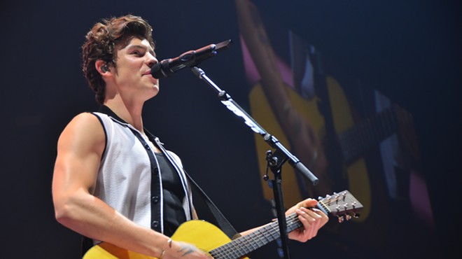 Shawn Mendes' World Tour Lights Up San Antonio's AT&amp;T Center (2)