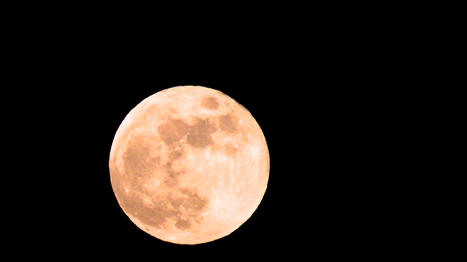 Rare Occurrence as Strawberry Moon Aligns with Summer Solstice