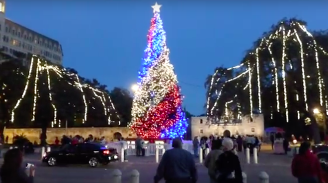 The Alamo plaza Christmas Tree in 2003.