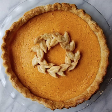 Del’s Desserts
delsdesserts.com
Baked to order and made from scratch, this local, at-home baker is all about sweet goodness. Made with a butter crust, this pumpkin pie is reason enough to support local.
Photo via Instagram / delsdesserts
