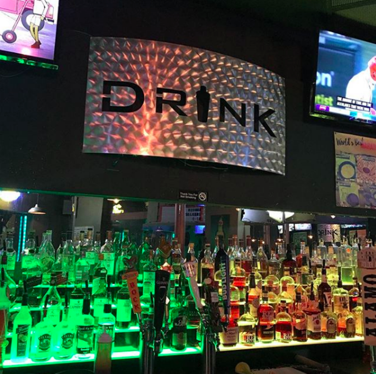 Drink Texas celebrates an underrated staple of bar life – darts. Nothing beats kicking back with a Texas special cocktail or refreshing draft beer while tossing a few darts with friends.
Photo via Instagram / mikeraute