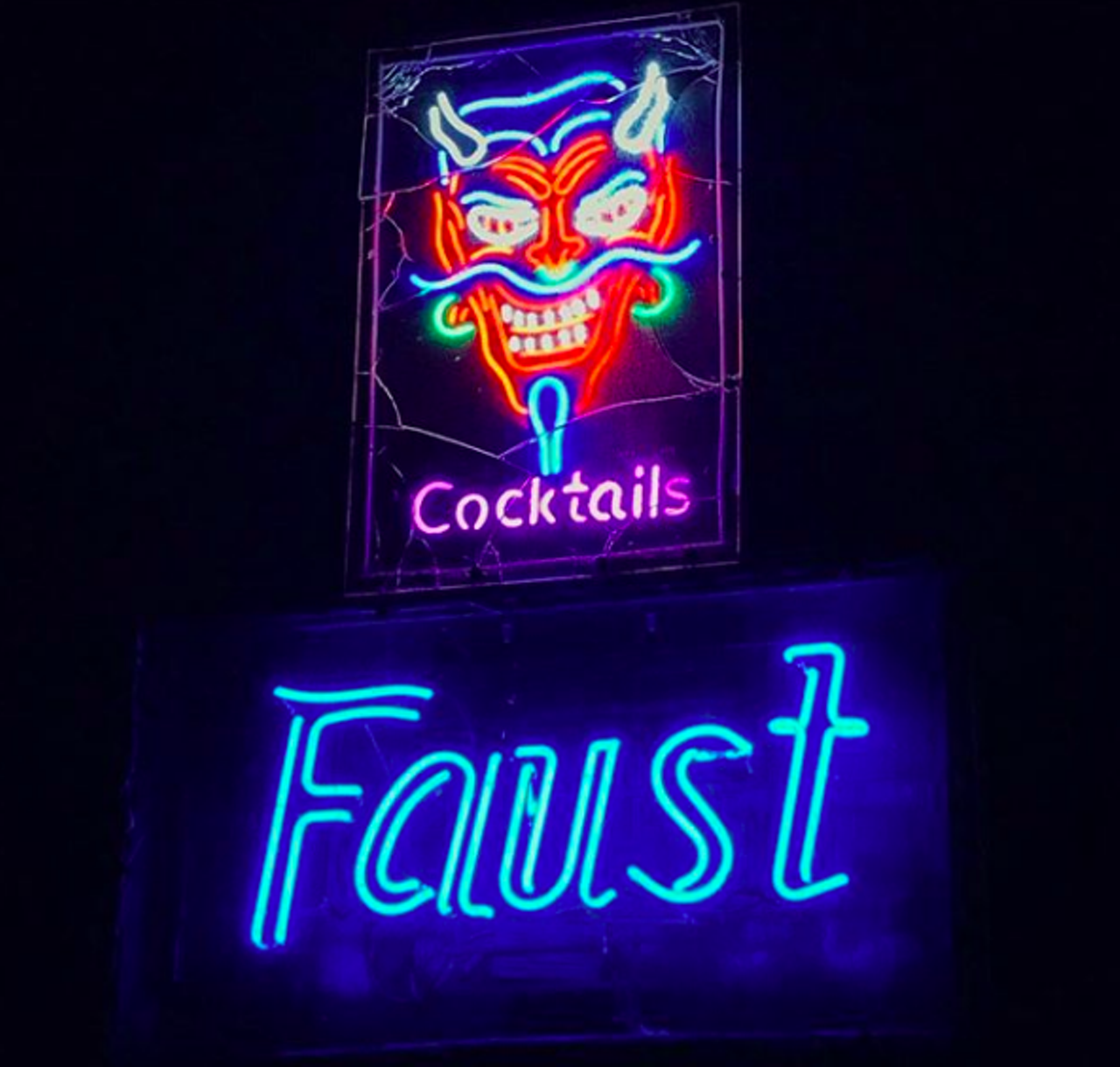 Faust Tavern
517 E Woodlawn Ave, (210) 257-0628, 
With a rock feel to it, Faust should take pride in being the no-fucks-given spot of the St. Mary’s Strip. If you’re looking for a surprisingly romantic spot, grab a few beers (or cocktails) and take your boo to the back patio with the two-seater picnic tables. We can’t think of anything more intimate than that, paired with cigarette smoke and metal playing in the distance.
Photo via Instagram / drdithers