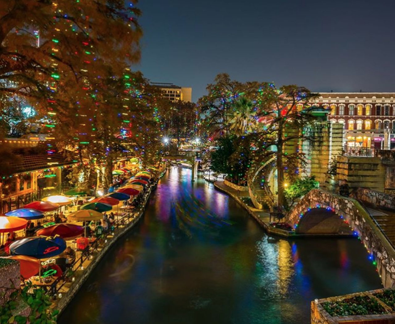 The River Walk
849 E Commerce Street, (210) 227-4262, thesanantonioriverwalk.com
Want a super romantic date idea that won’t break the bank? Take your boo to the River Walk and fall in love with the lights. While the lights will be on every night through January 6, you can also catch fun events like the Ford Fiesta de las Luminarias on select weekends. There’s also boat caroling on some nights throughout December.
Photo via Instagram / visitsanantonio