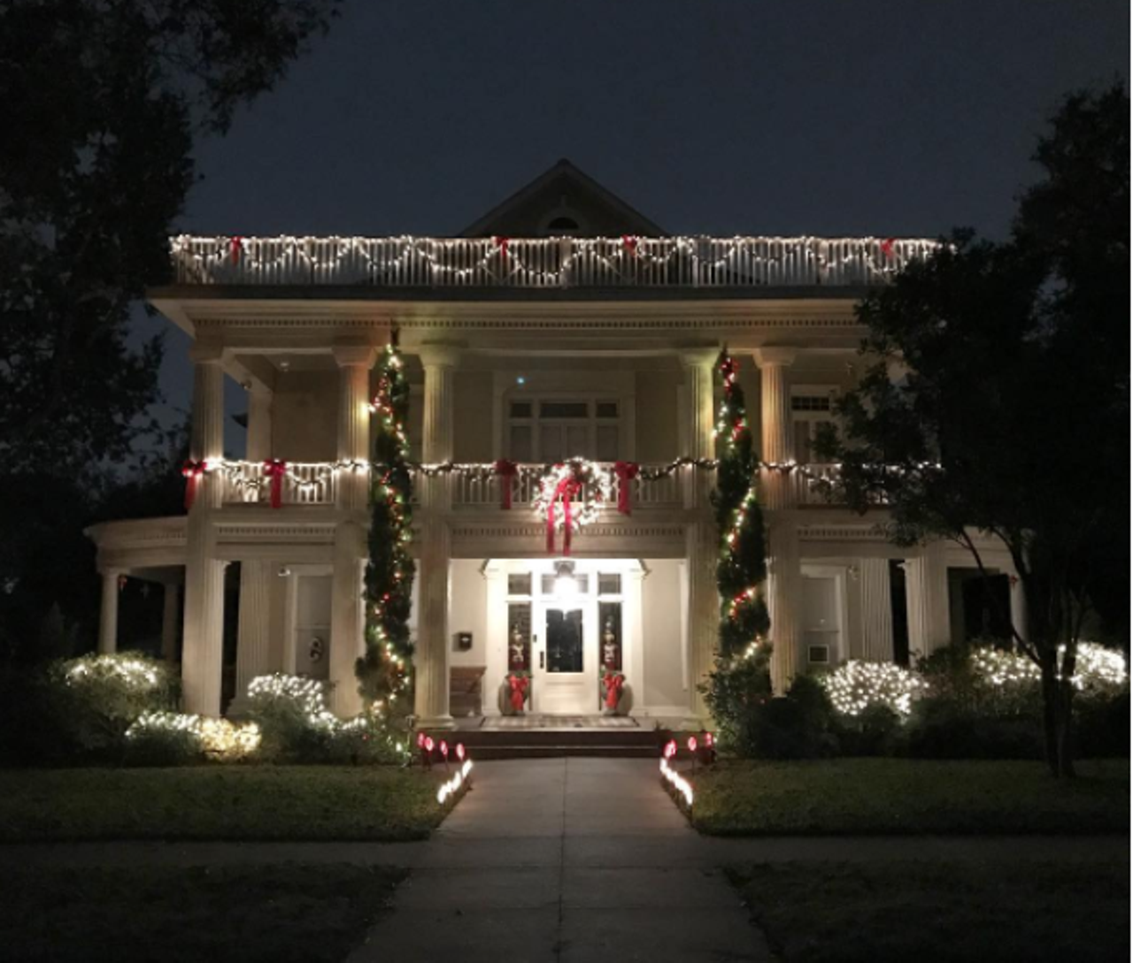 Monte Vista
Christmas lights just look better when they’re carefully placed on beautiful homes. Take a drive through the neighborhood and admire these homes that fit the season just right.
Photo via Instagram /  sun_carlos