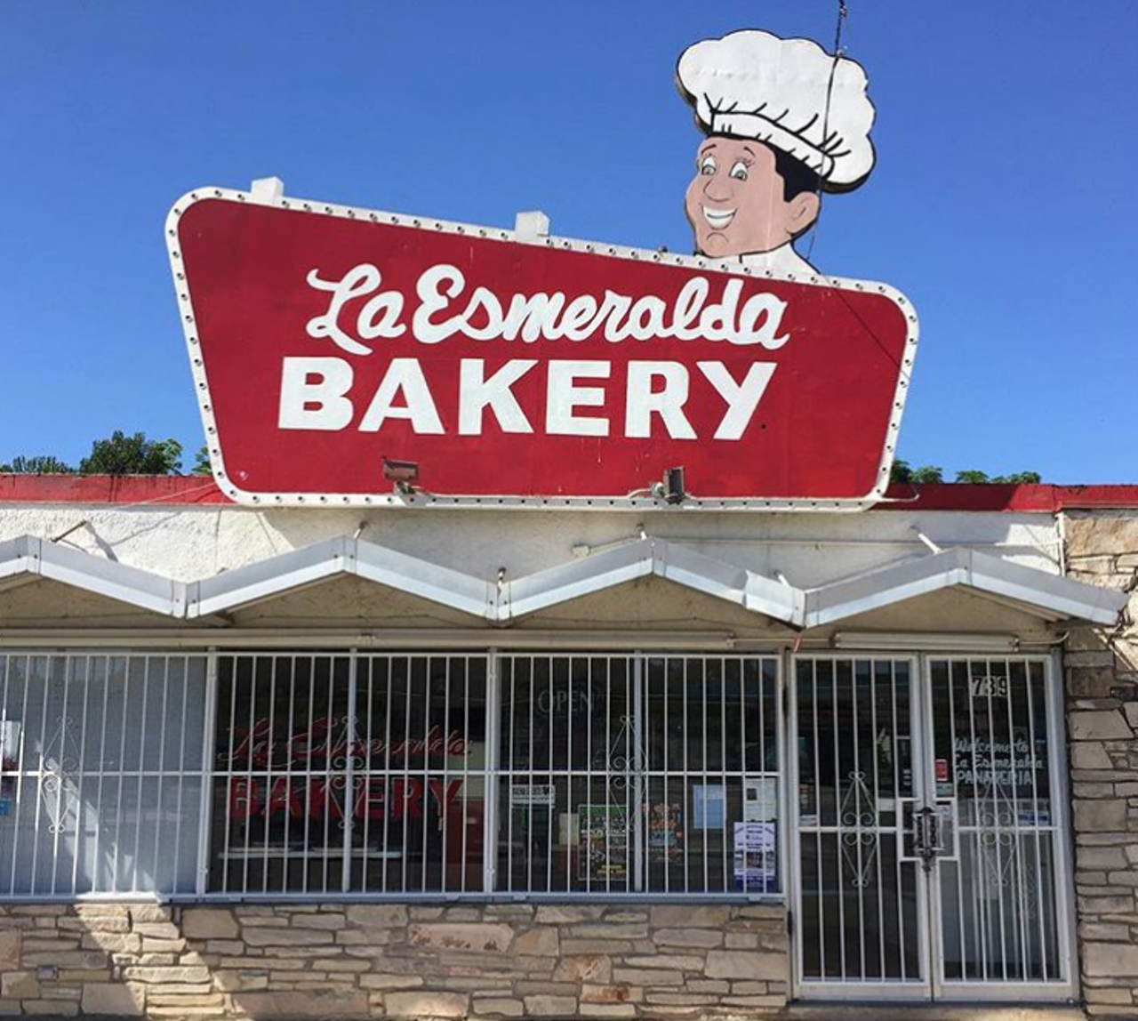 La Esmeralda Bakery
739 New Laredo Hwy, (210) 922-3063
Head on over to New Laredo Highway for some sweet as heck pan dulce from La Esmeralda, so long as your order includes all the buñuelos you can handle.
Photo via Instagram / christinafrasier