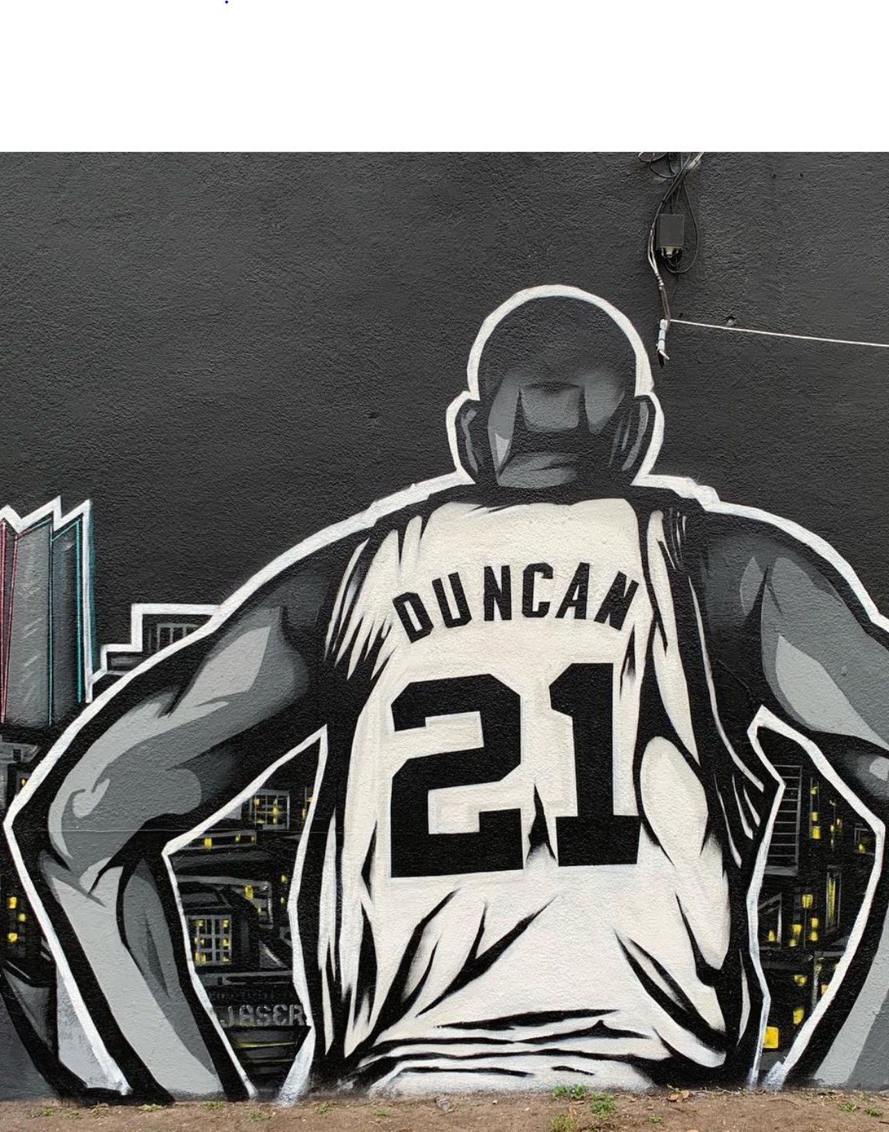 Take selfies in front of all the Spurs murals around town
Multiple locations, here’s a map! nba.com
We’re not really sure that this is a terribly romantic date idea, but the fun part about taking selfies in front of the Spurs murals is that you can share in the joy of loving the Spurs with your one-and-only. Plus, these selfies are like almost as good as taking a selfie with a live Spur, and just as iconic.
Photo via Instagram / ekosr