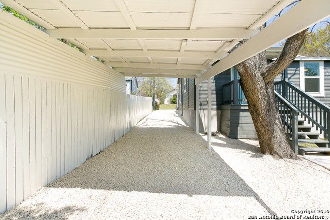 Though it doesn't have a garage, it does have a carport.