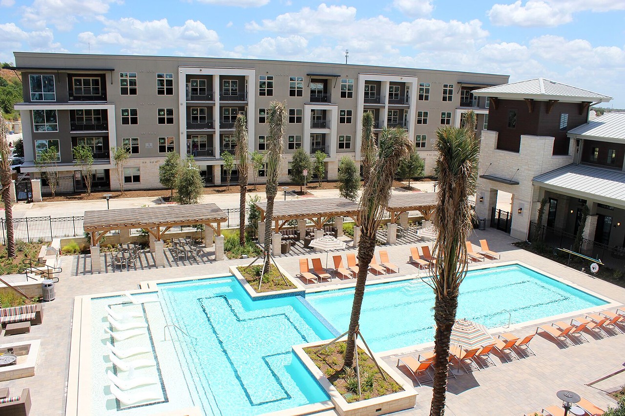 Retreat at the Rim
Enjoy these poolside views, beautiful floor to ceiling windows, the smart home capabilities of your new apartment, and the gorgeous Rim at La Cantera with all the walkable places to enjoy!