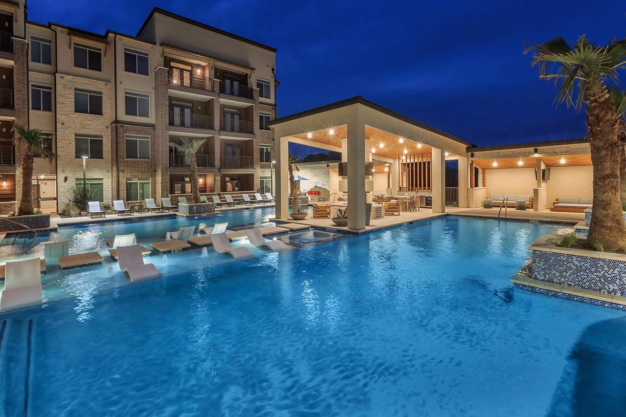 Amara
Amara is like no other. The beautiful amenities here are unlike any other living community in San Antonio. Enjoy the Great Room, Poolside views, and even the Market for those times you cannot make it to the store.