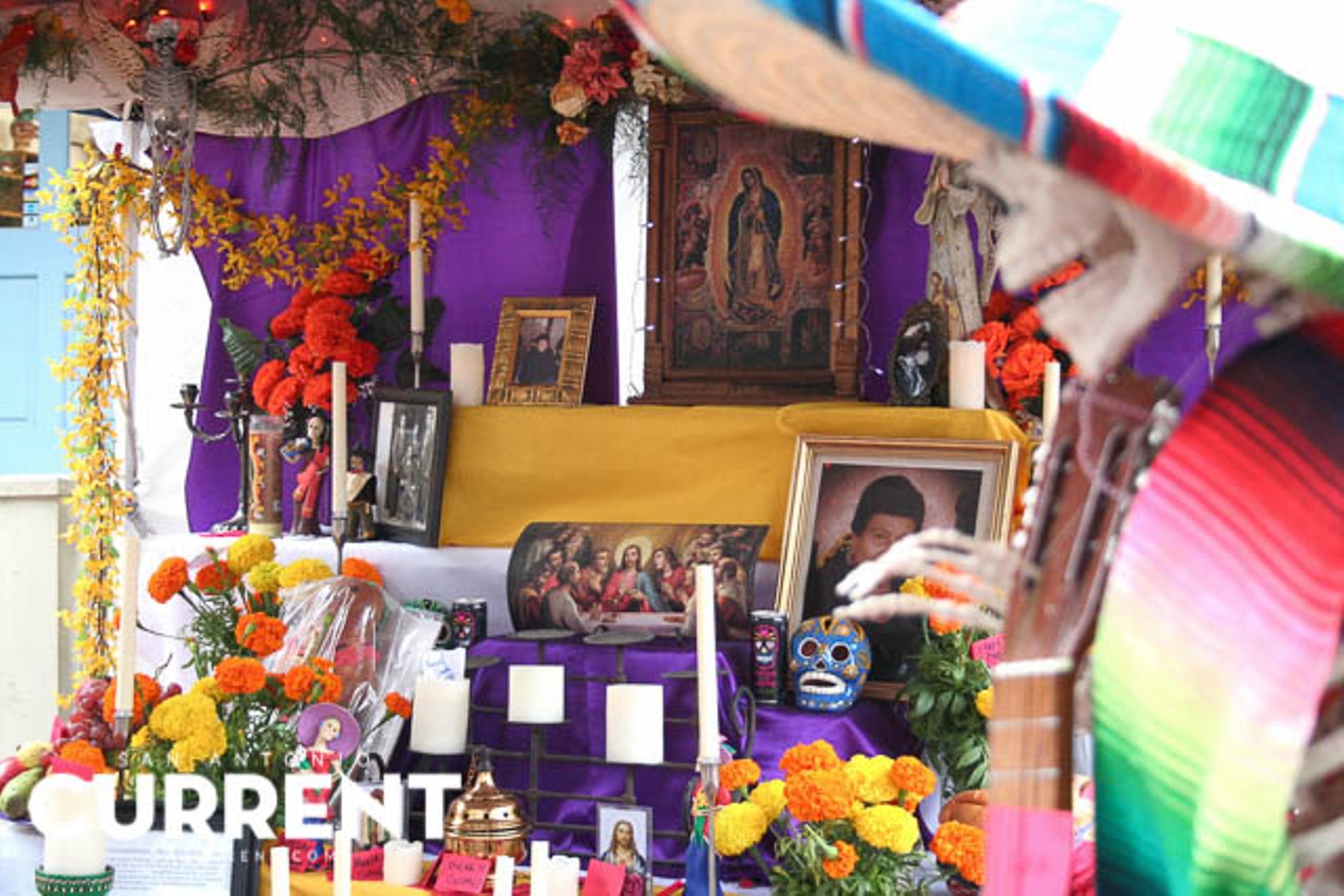 49 Photos from Sunday at La Villita's Dia de los Muertos Celebration