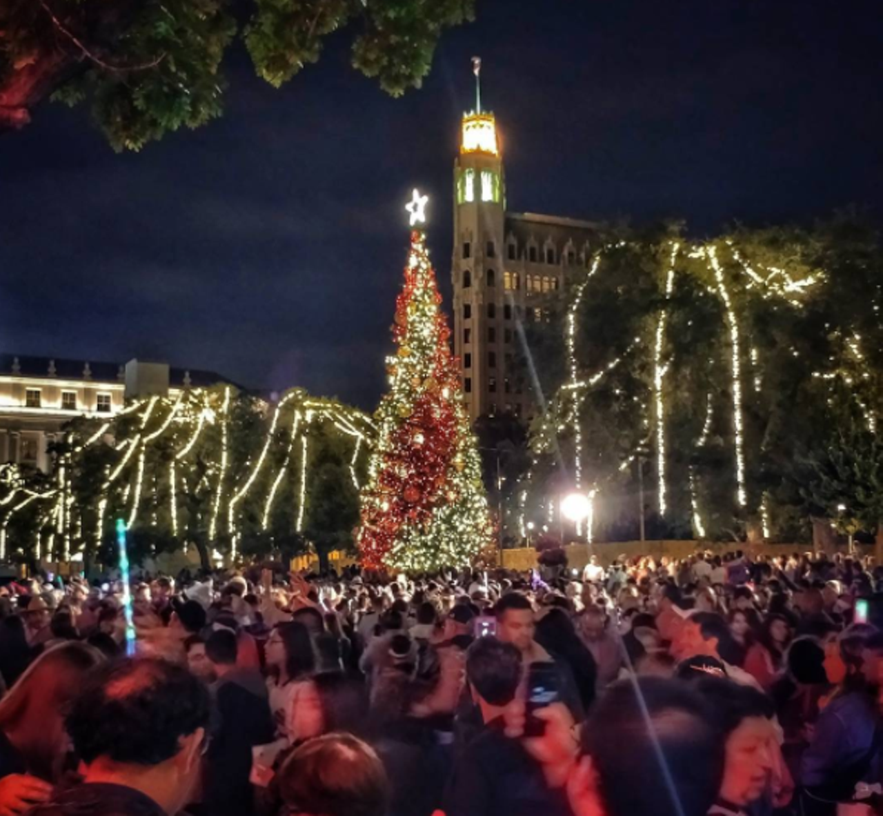 Alamo Plaza
Whether it's annual tradition or something totally new to you, be sure to make the trip downtown to check out the lights. You'll be glad you did.
Photo via Instagram,  vtchevalier