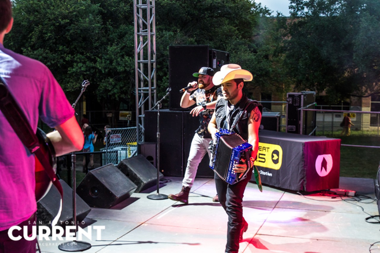 Moments from the First Day of Oyster Bake 2016