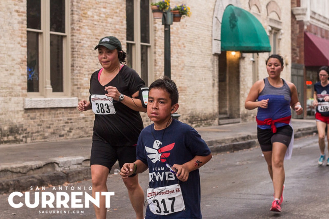75 Photos from the Street to Feet 5K Race