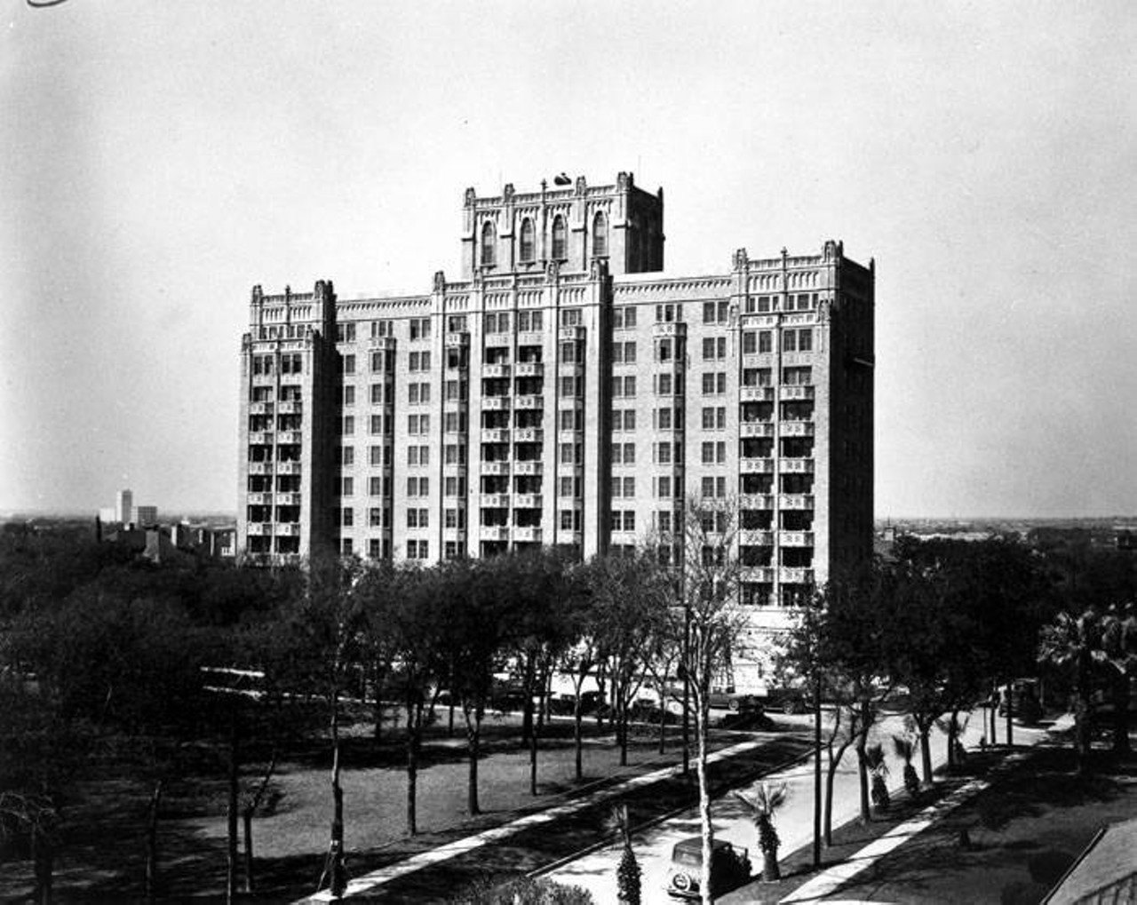 1930, Photo of the Aurora Apartments taken shortly after completion.
UTSA Special Collections