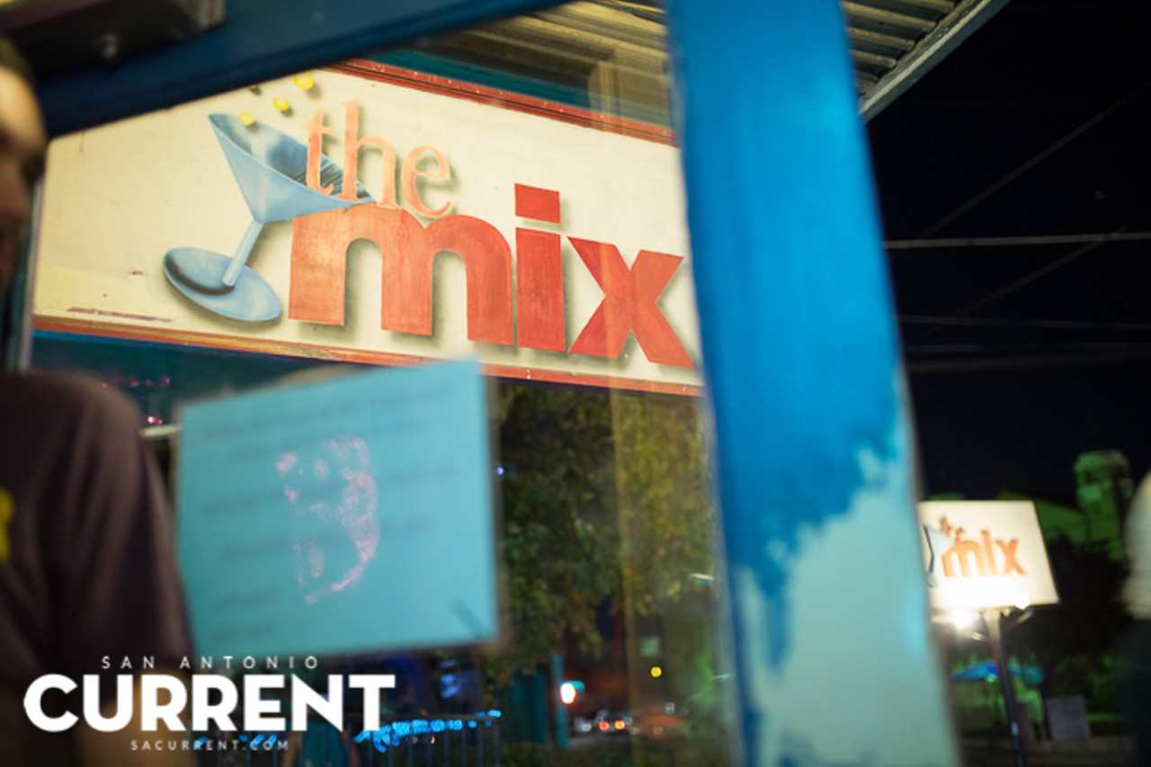 29 Photos of the Last Night at The Mix