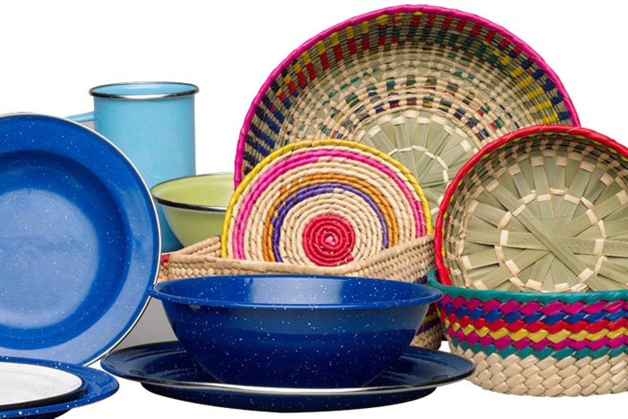 Handmade Mexican Housewares
Choose from a variety of artisan, handmade cups, tablewares, and more.