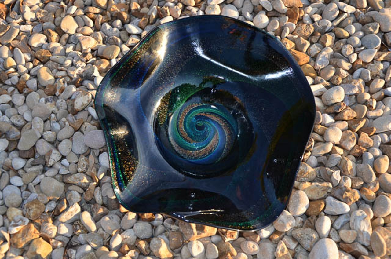 A dichroic glass piece blown by Glen Andrews