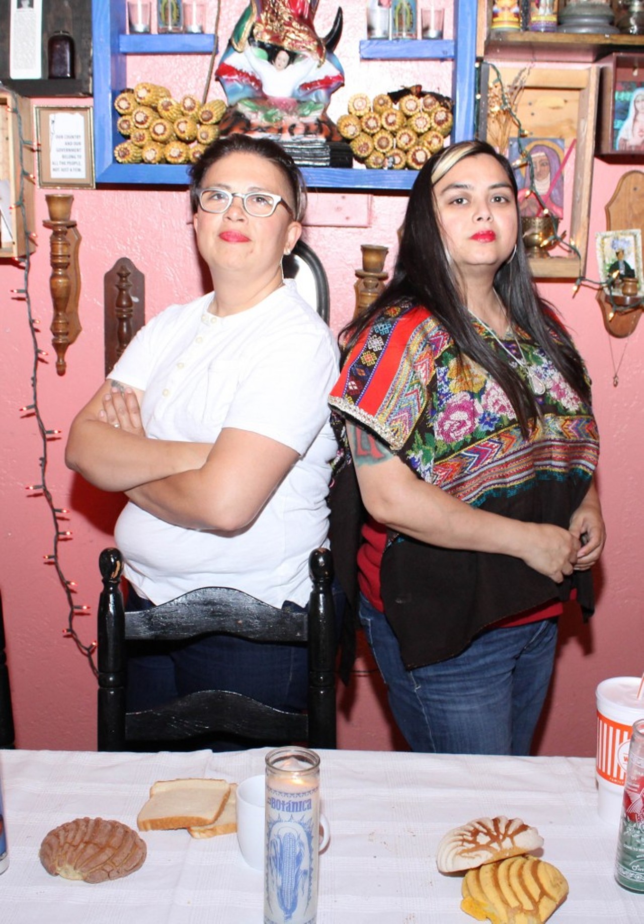 SA Badasses Come in All Colors: La Bot&aacute;nica Recreates the  Current's Cover