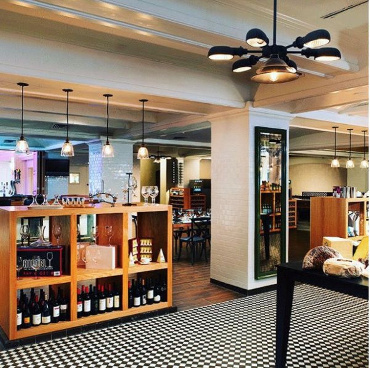 Market on Houston at Sheraton Downtown
205 E Houston St., (210) 554-1721
The Market on Houston is simple, modern and offers one of the largest wine menus in the downtown area.
Photo via Instagram, marketonhouston