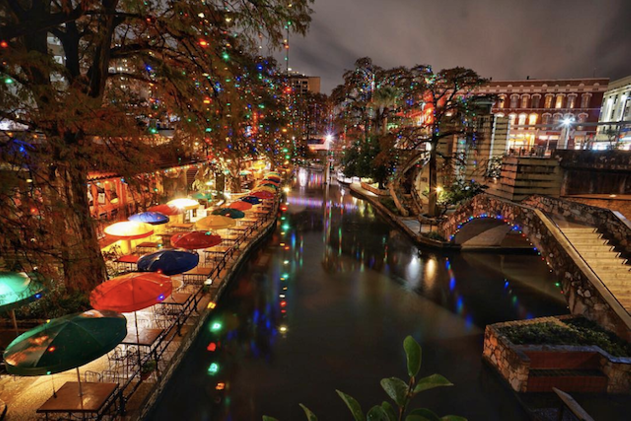 Check out the lights at the Riverwalk
If it's not already one of your holiday traditions, start this year and vow to always add it to your list of winter-musts. If you live on the city's North Side, it might be the only time you venture downtown this year, but we promise, it's totally worth it.
RELATED: The Best Places to See Christmas Lights in the San Antonio Area This Holiday Season
Photo via Instagram, giva1988