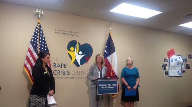 Wendy Davis touts legislative efforts to address untested rape kits
