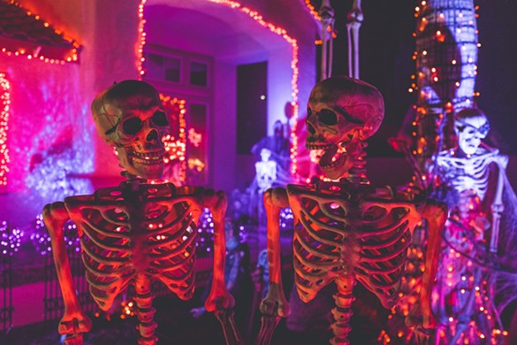 Go All Out on Halloween Decor
The 12-foot-tall Home Depot skeleton may be out of stock, but that doesn’t mean you can’t find another way to dial up the spookiness to 11 at home.
Photo by NeONBRAND via Unsplash