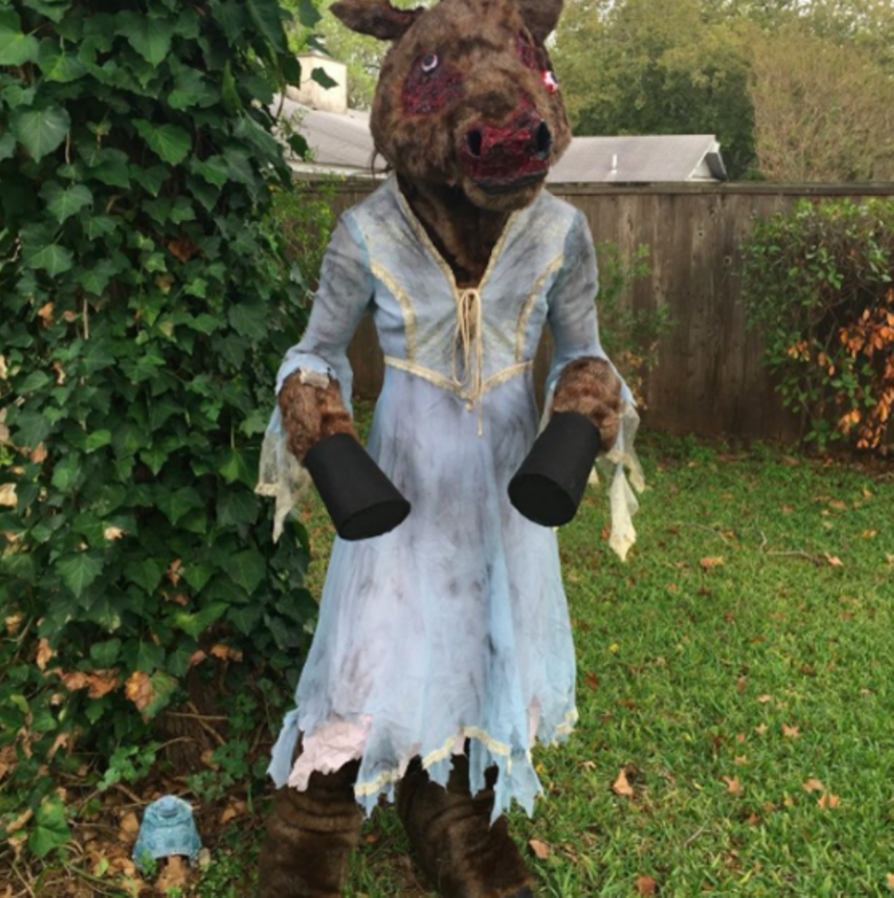 The Donkey Lady
La Llorona isn't your only option for a true San Anto-scary costume. This one may require some work, but think of the screams of terror you'll evoke.
Photo via Instagram / ashtenthorp32