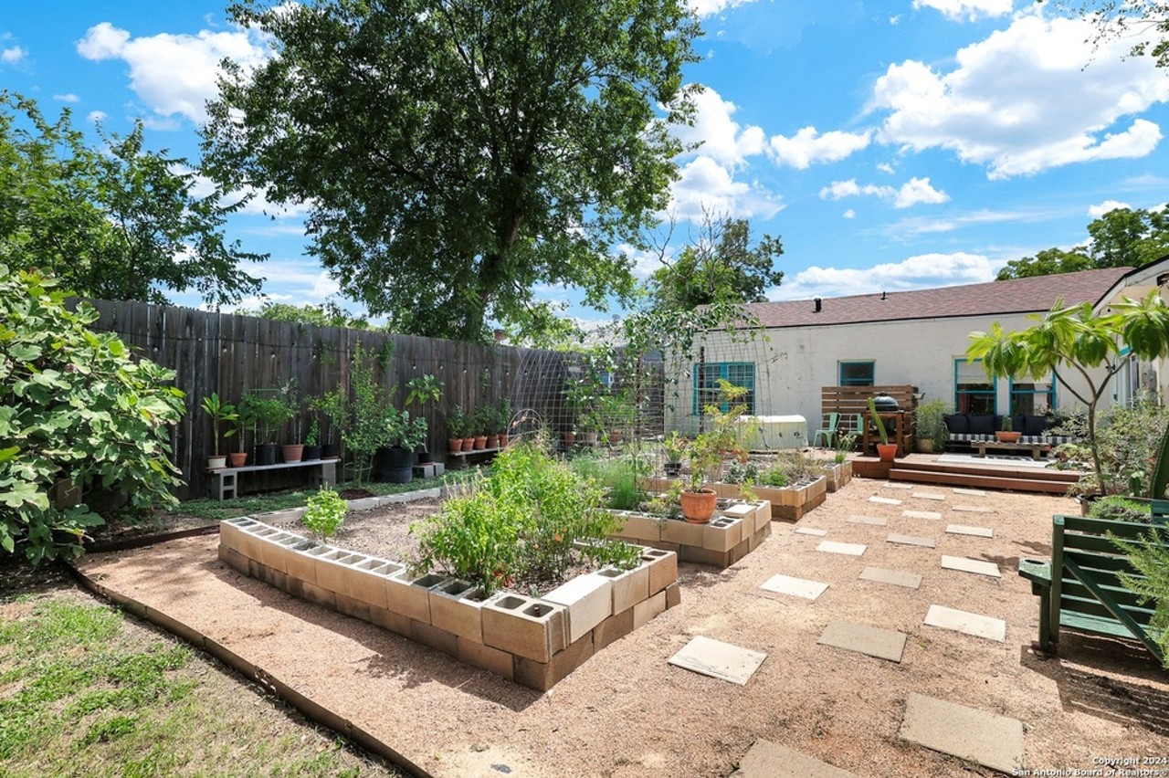 A cute San Antonio hacienda for sale looks like Frida Kahlo could have lived there