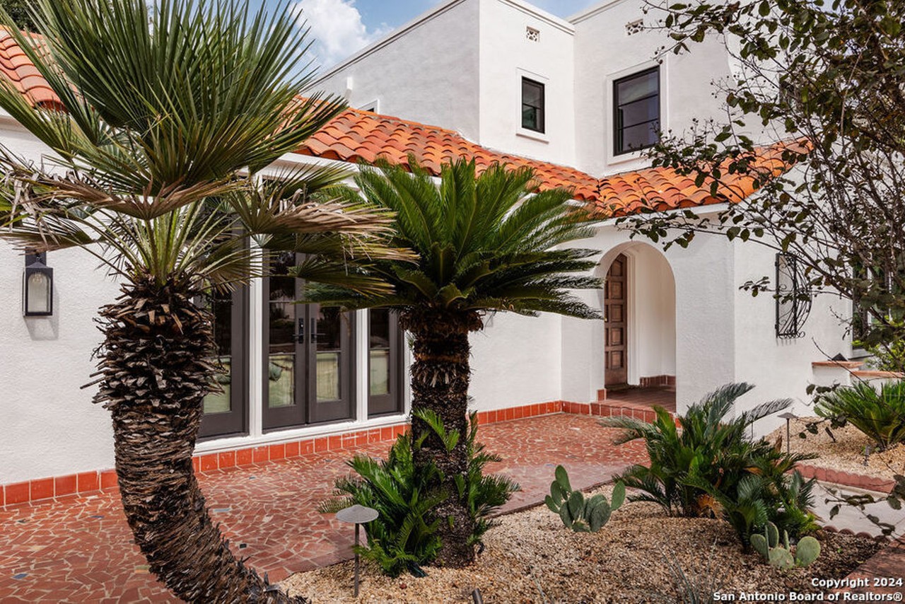 A mid-century San Antonio hacienda for sale has 10 bedrooms and an outdoor shower