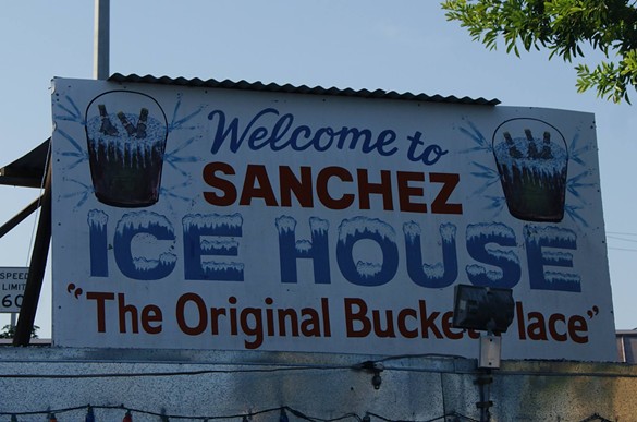 Sanchez Ice House
819 S. San Saba St., (210) 223-0588, facebook.com/SANCHEZICEHOUSE
Bud Light 12 oz. Longneck Bottles, $2 (2-6 p.m.) 
Photo via Facebook / Sanchez Ice House 1 & 2