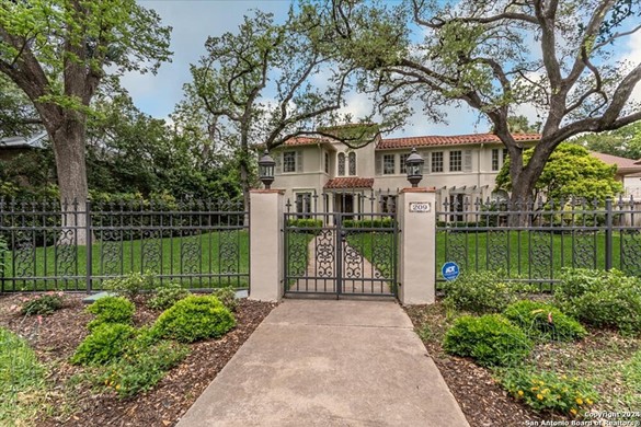 An Olmos Park home designed by the McNay Art Museum's architect is for sale