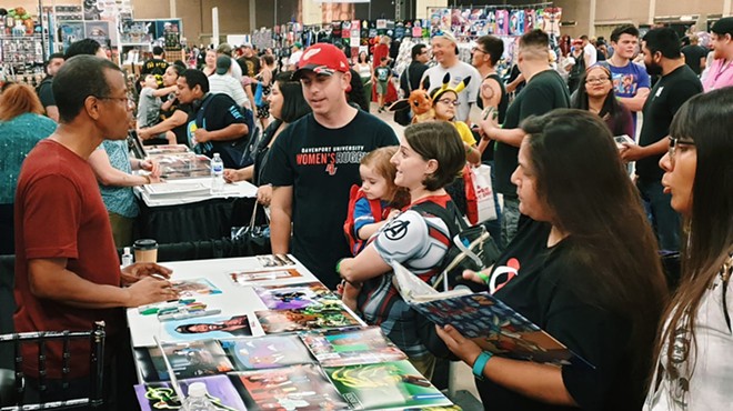 Voice actor Phil LaMarr speaks to fans at 2019's Big Texass Comicon.