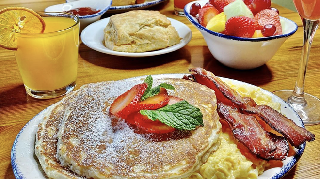 Mama’s Cafe began serving breakfast Nov. 3.