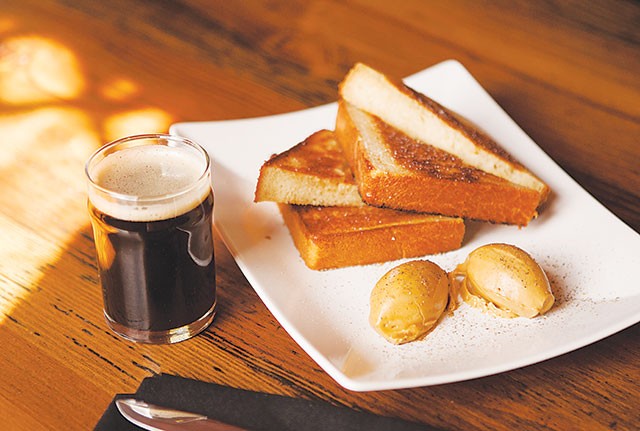 Brown Ale with Texas toast and barbecue butter - ANA AGUIRRE