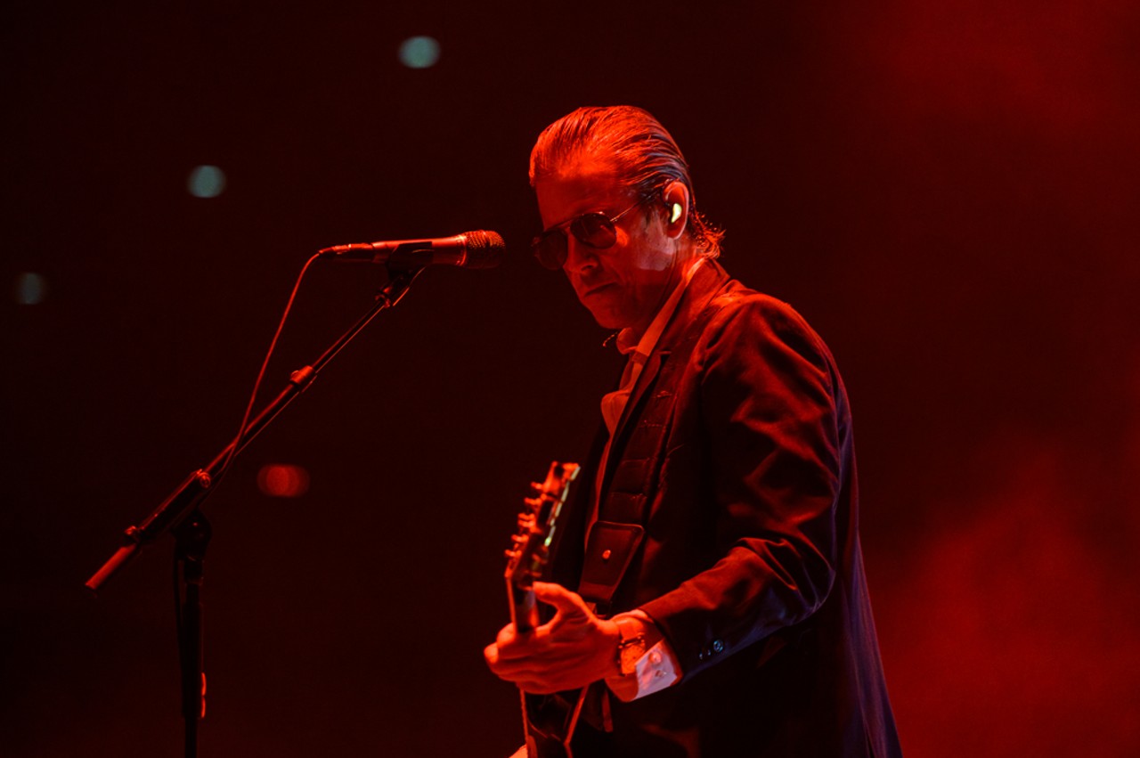 Everything we saw as Interpol brought its moody sounds to San Antonio's Boeing Center