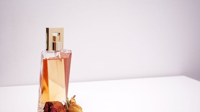 Fragrance EsSCENTials