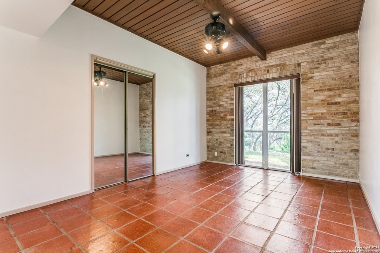 Mid-Century Modern home for sale in San Antonio was designed by Tower of the Americas architect