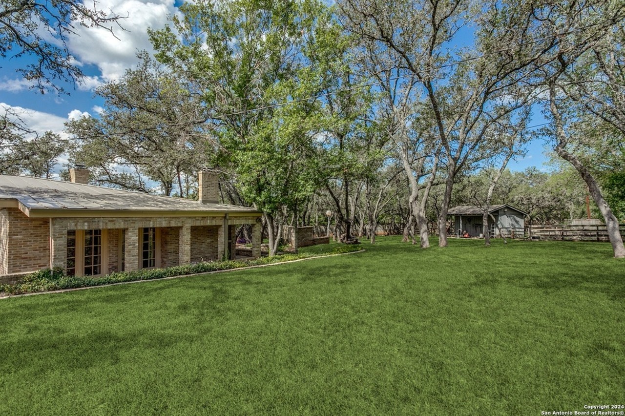 Mid-Century Modern home for sale in San Antonio was designed by Tower of the Americas architect