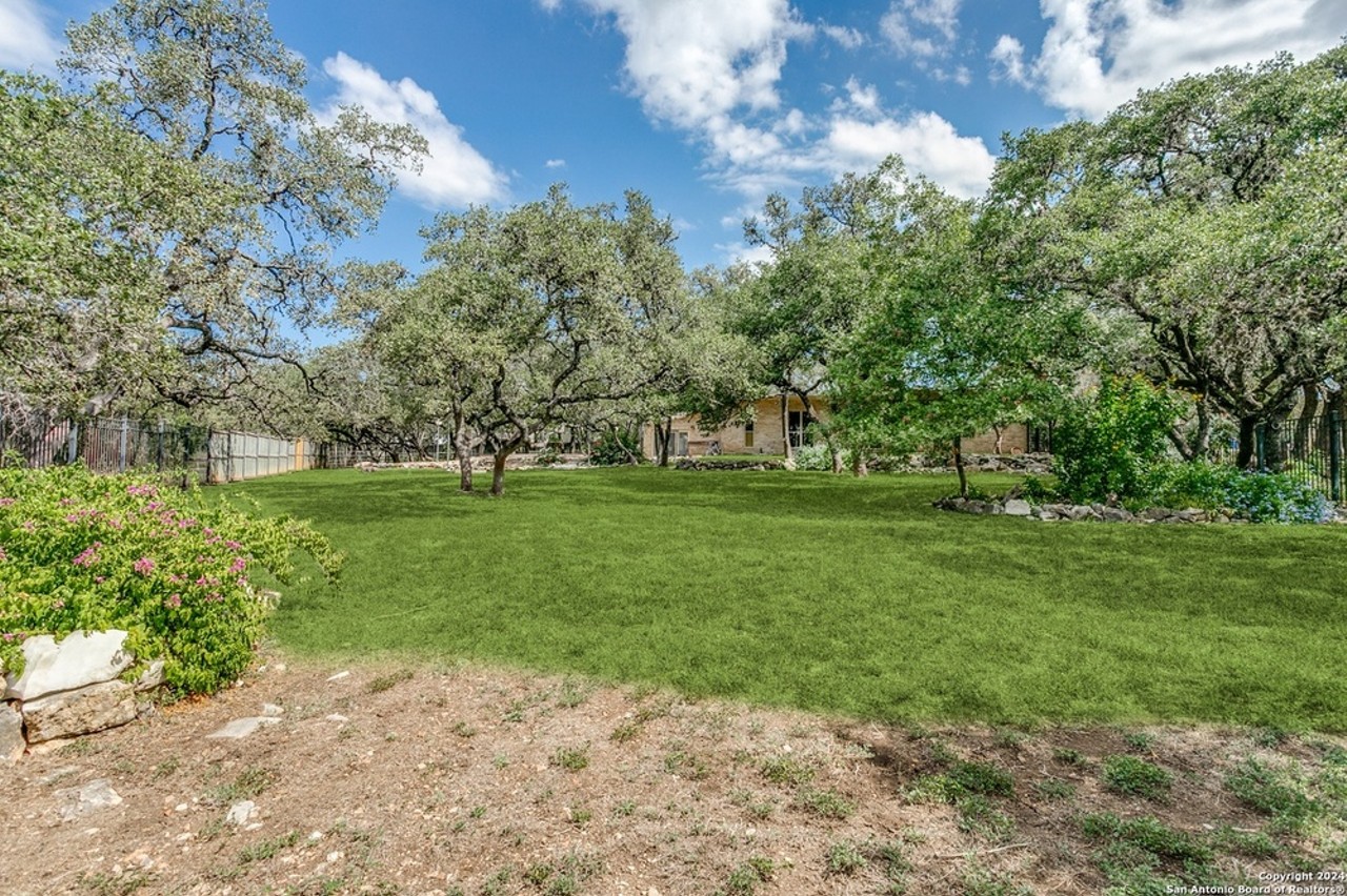 Mid-Century Modern home for sale in San Antonio was designed by Tower of the Americas architect