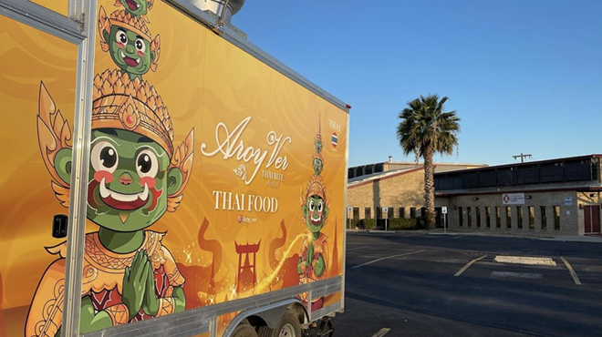 New food truck Aroy Ver offering Thai street food in Northwest San Antonio (2)