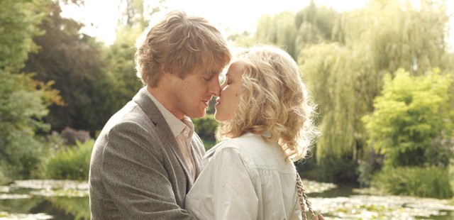 Owen Wilson and Rachel McAdams practice their French tongues.