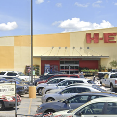 Construction on the H-E-B store at 6000 West Ave. is slated to begin in August.