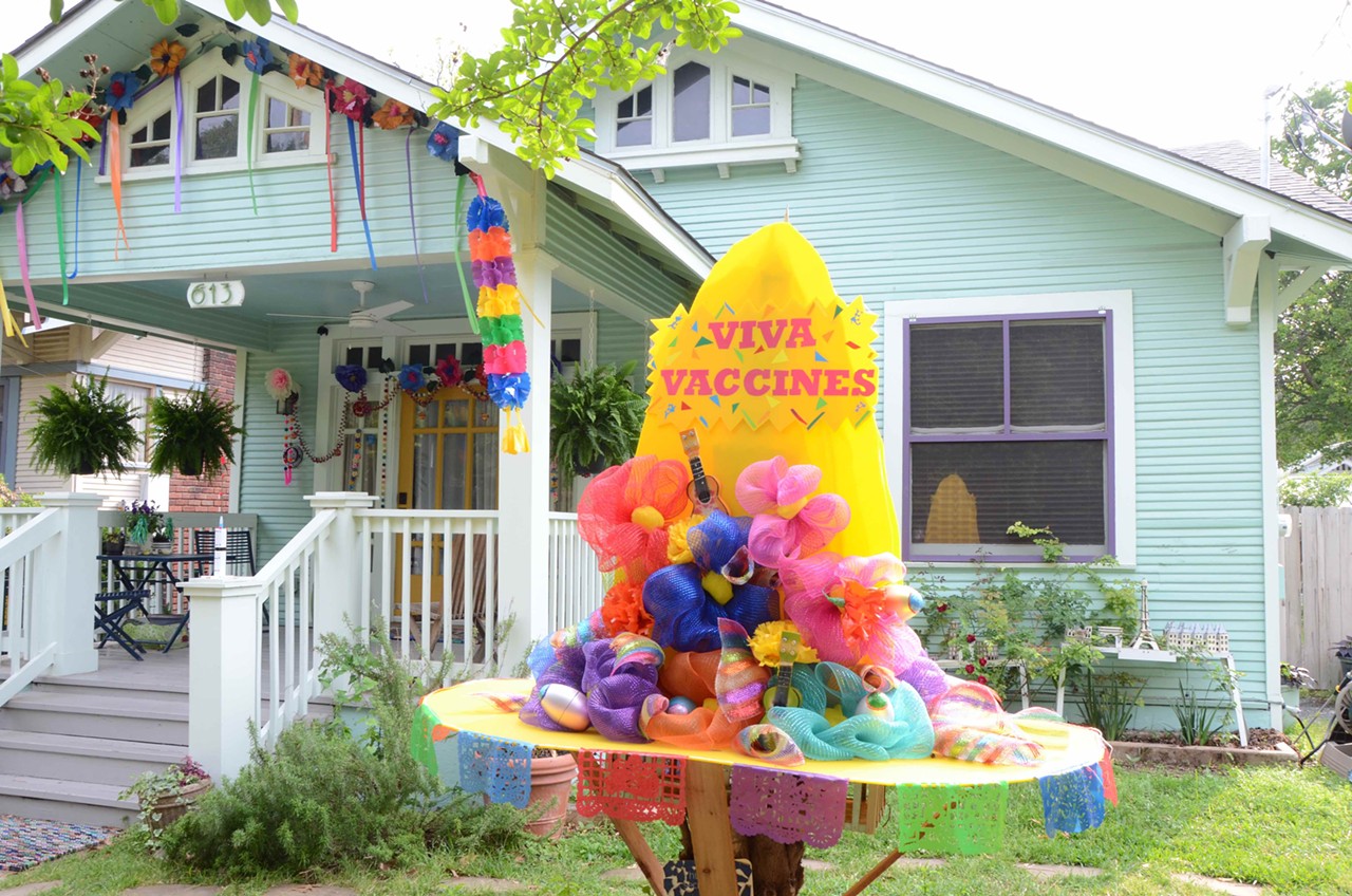 San Antonio neighborhoods transform into a Fiesta paradise for debut House Float Parade
