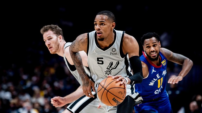 San Antonio Spurs look to overcome growing pains with two home matchups against the Mavs